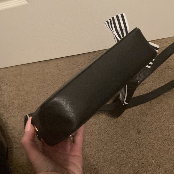 johhny loves rosie bag cross body (LMS) new with out tags - Picture 6 of 8